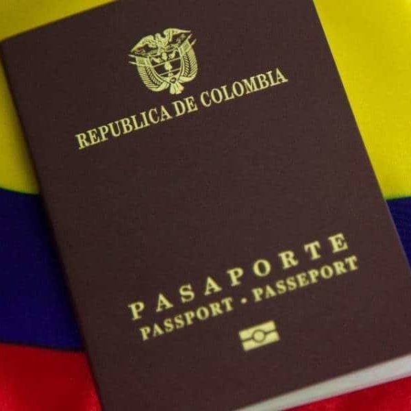 requisitos para viajar a españa desde colombia